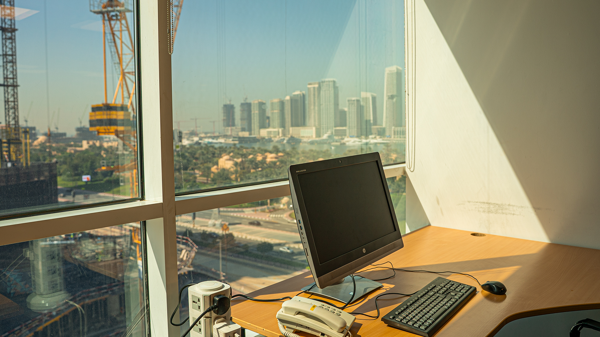 Flexi desk workspace at Blacksea Business Center Dubai