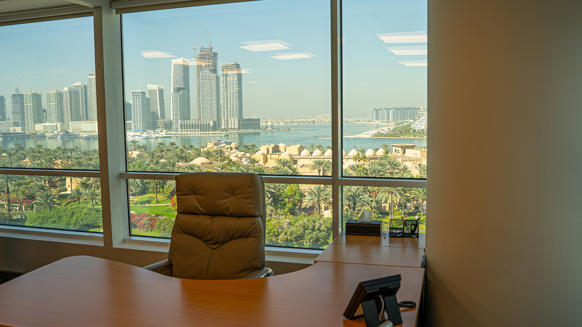 Private office with Marina view